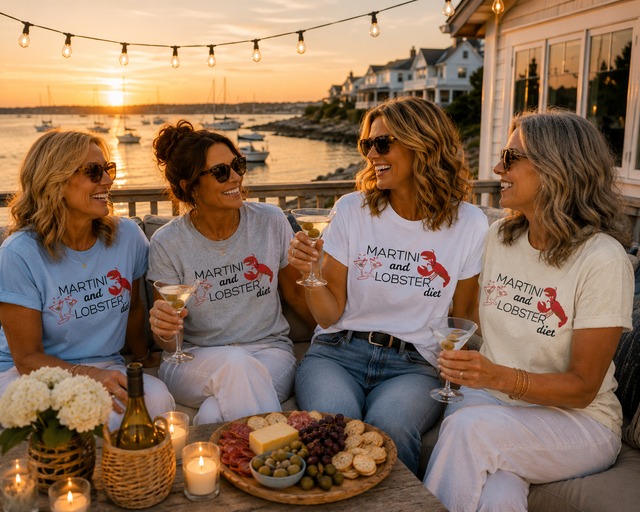 🍸 🍸 Martini & Lobster Diet Gildan® Crewneck T-shirt.  The only diet we're interested in! 🦞Free Shipping!🍸